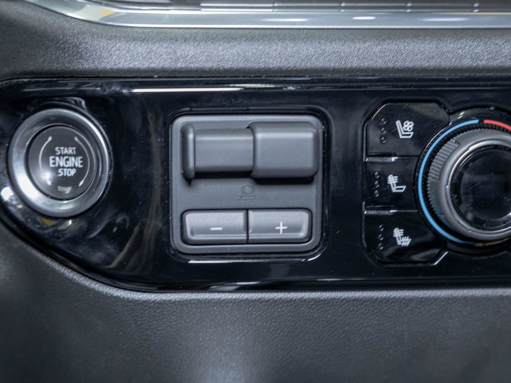 2024 Chevrolet Silverado 2500HD in St-Jérôme, Quebec - 27 - w1024h768px