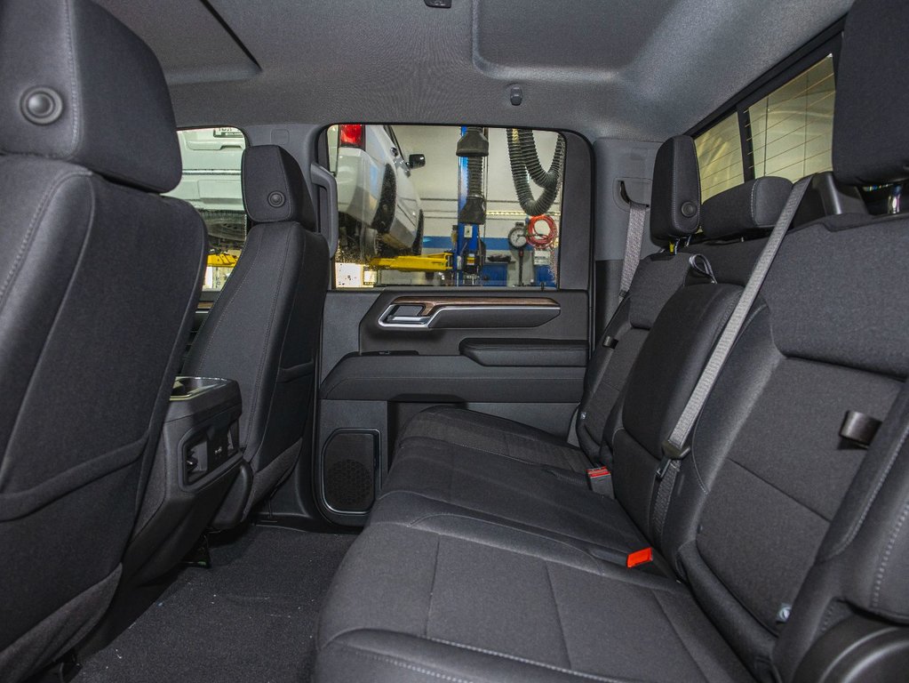 Chevrolet SILVERADO 2500 HD  2025 à St-Jérôme, Québec - 31 - w1024h768px