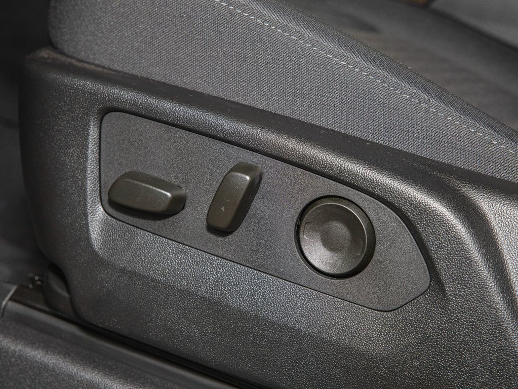 Chevrolet SILVERADO 2500 HD  2025 à St-Jérôme, Québec - 26 - w1024h768px