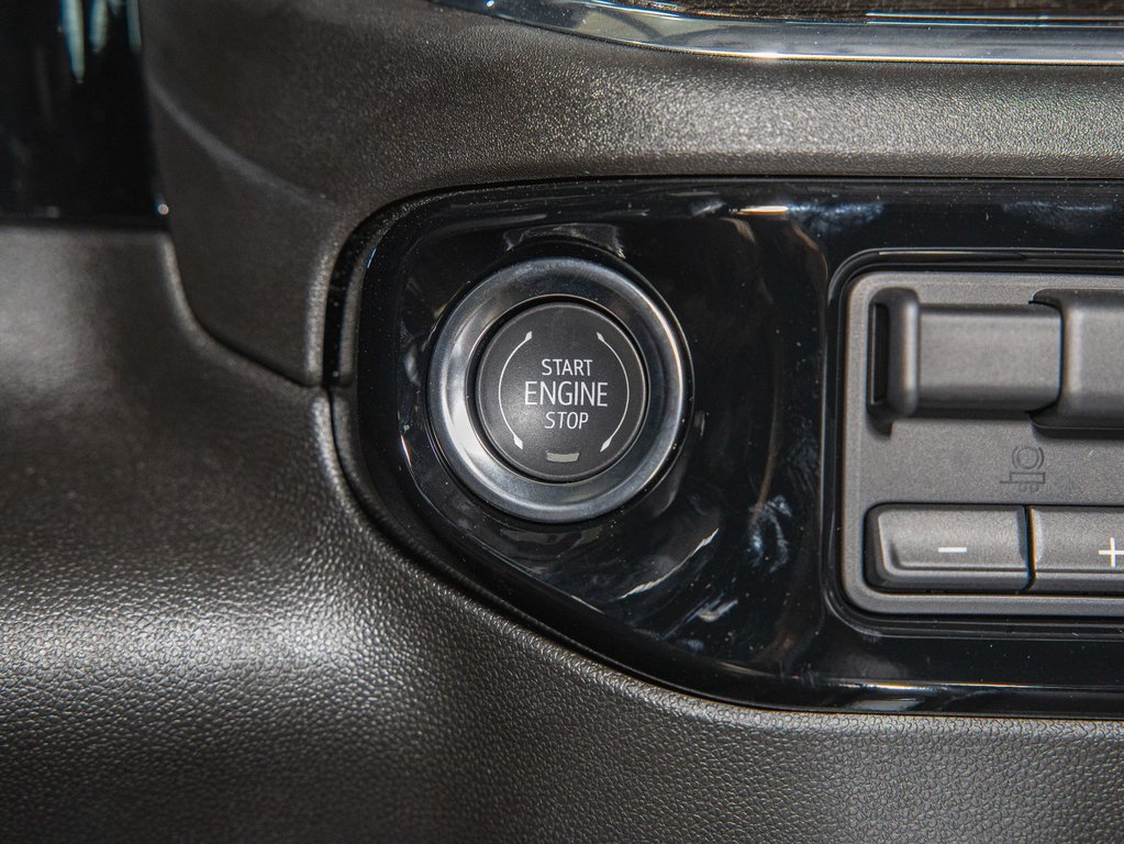 Chevrolet SILVERADO 2500 HD  2025 à St-Jérôme, Québec - 20 - w1024h768px