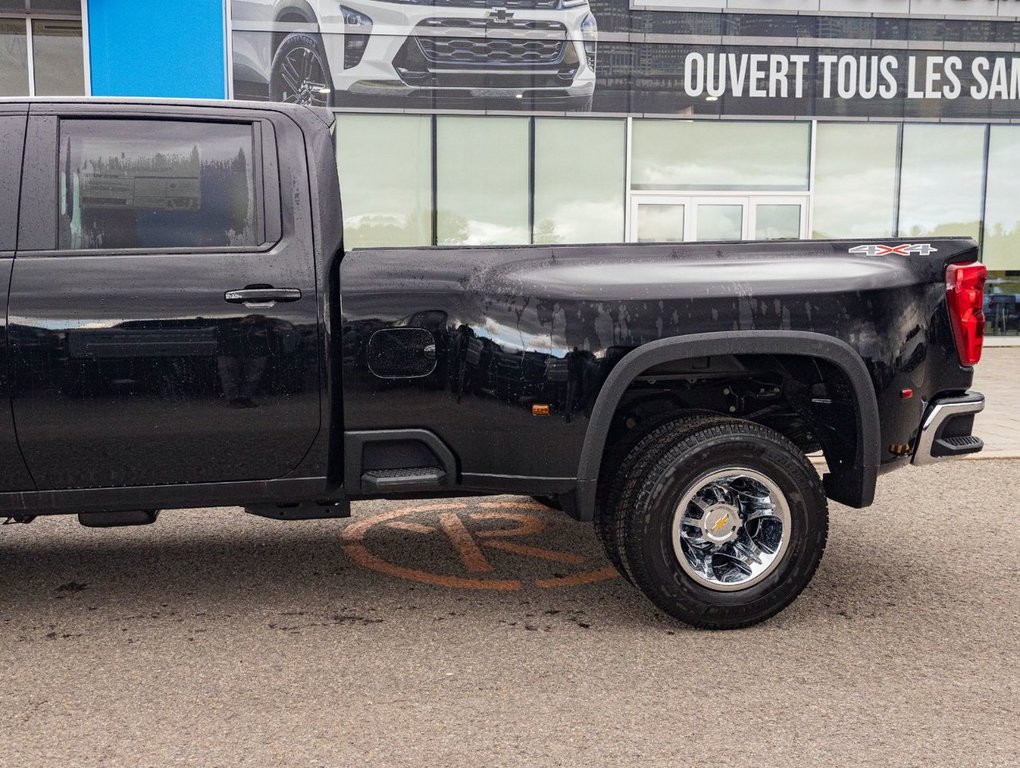 Chevrolet Silverado 3500 HD  2025 à St-Jérôme, Québec - 32 - w1024h768px