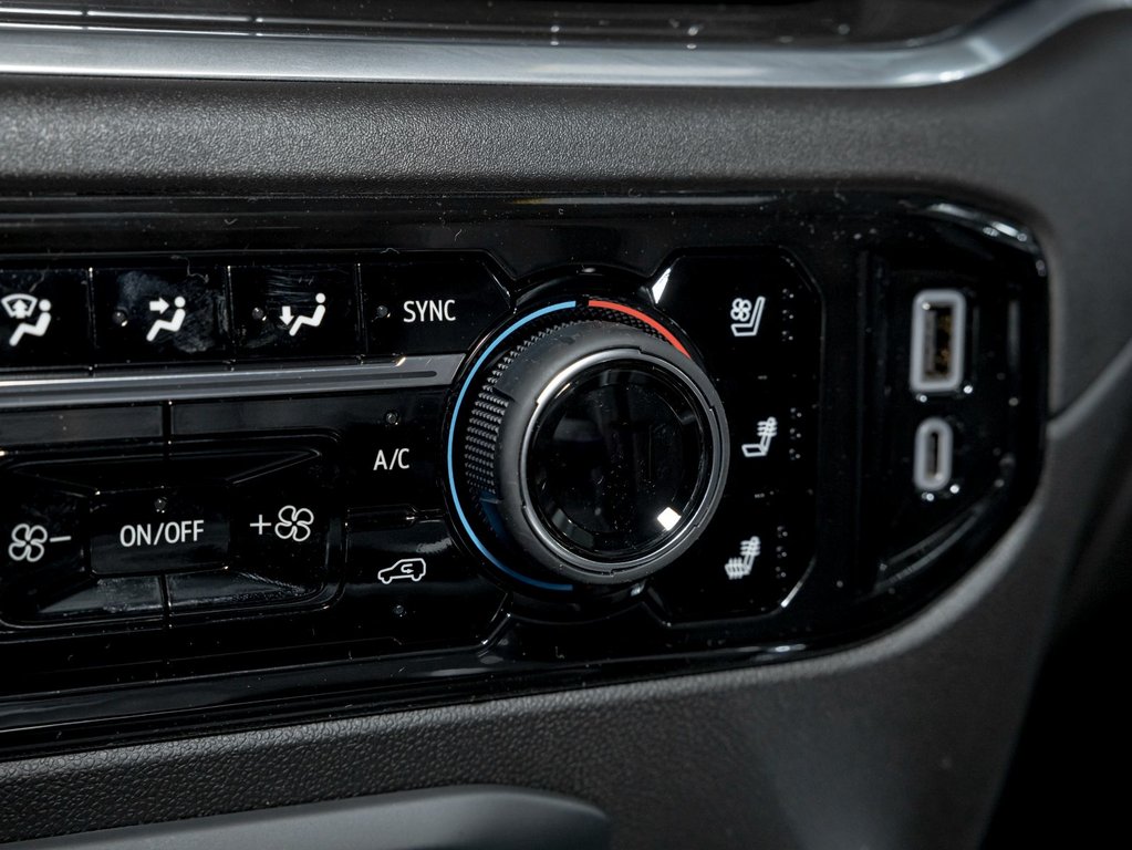 Chevrolet Silverado 3500 HD  2026 à St-Jérôme, Québec - 25 - w1024h768px