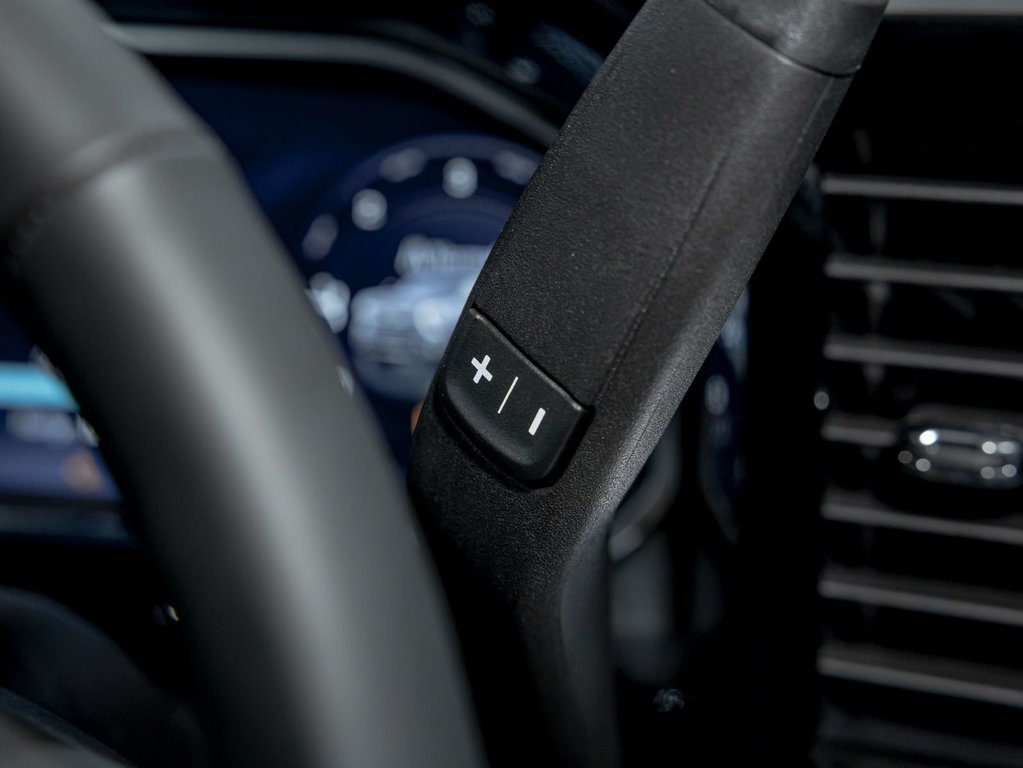 Chevrolet Silverado 3500 HD  2026 à St-Jérôme, Québec - 17 - w1024h768px