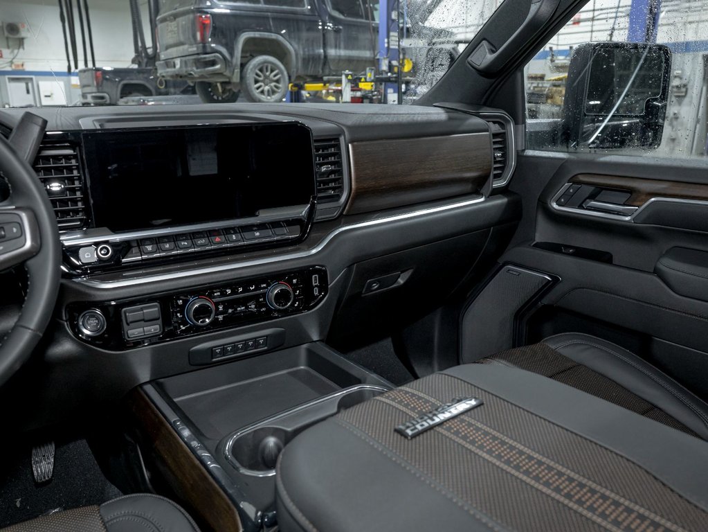 Chevrolet Silverado 3500 HD  2026 à St-Jérôme, Québec - 23 - w1024h768px