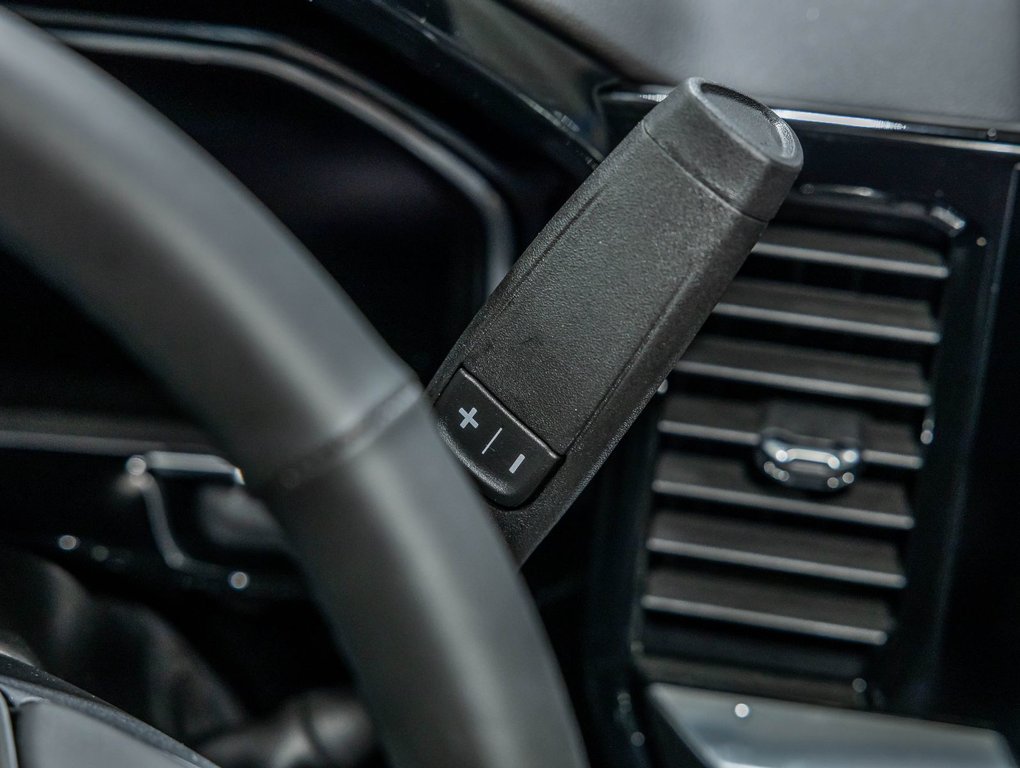 2026 Chevrolet Silverado 3500 HD in St-Jérôme, Quebec - 17 - w1024h768px