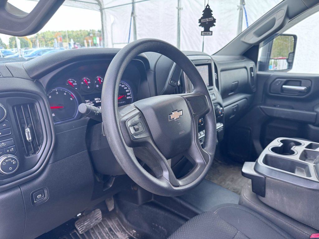 2020 Chevrolet Silverado 3500HD in St-Jérôme, Quebec - 3 - w1024h768px