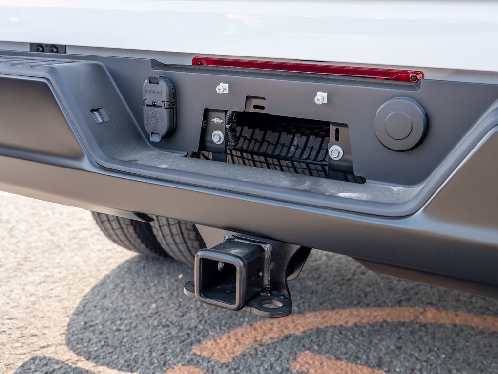 2025 Chevrolet Silverado 3500HD in St-Jérôme, Quebec - 31 - w1024h768px