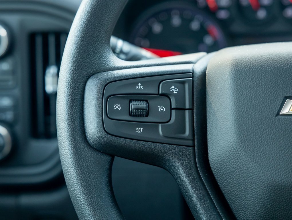 2025 Chevrolet Silverado 3500HD in St-Jérôme, Quebec - 16 - w1024h768px