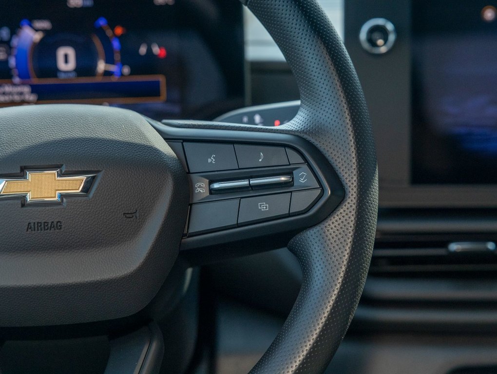 2024 Chevrolet Silverado EV in St-Jérôme, Quebec - 16 - w1024h768px