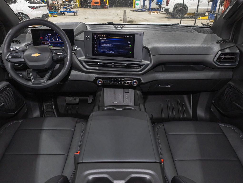 2024 Chevrolet Silverado EV in St-Jérôme, Quebec - 4 - w1024h768px