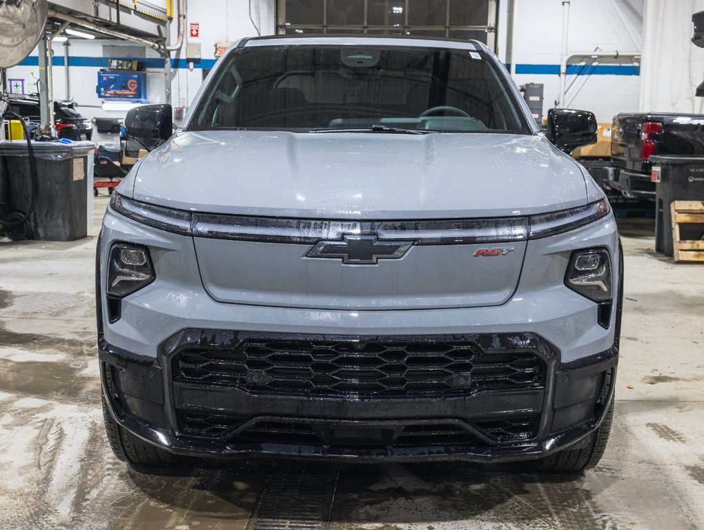 Chevrolet Silverado EV  2025 à St-Jérôme, Québec - 2 - w1024h768px