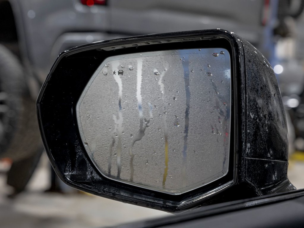 2025 Chevrolet Silverado EV in St-Jérôme, Quebec - 31 - w1024h768px