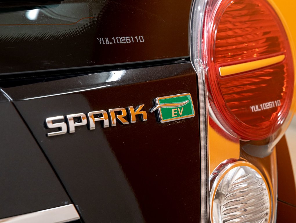 2015 Chevrolet Spark EV in St-Jérôme, Quebec - 33 - w1024h768px