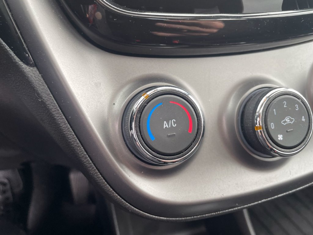 2020 Chevrolet Spark in St-Jérôme, Quebec - 13 - w1024h768px