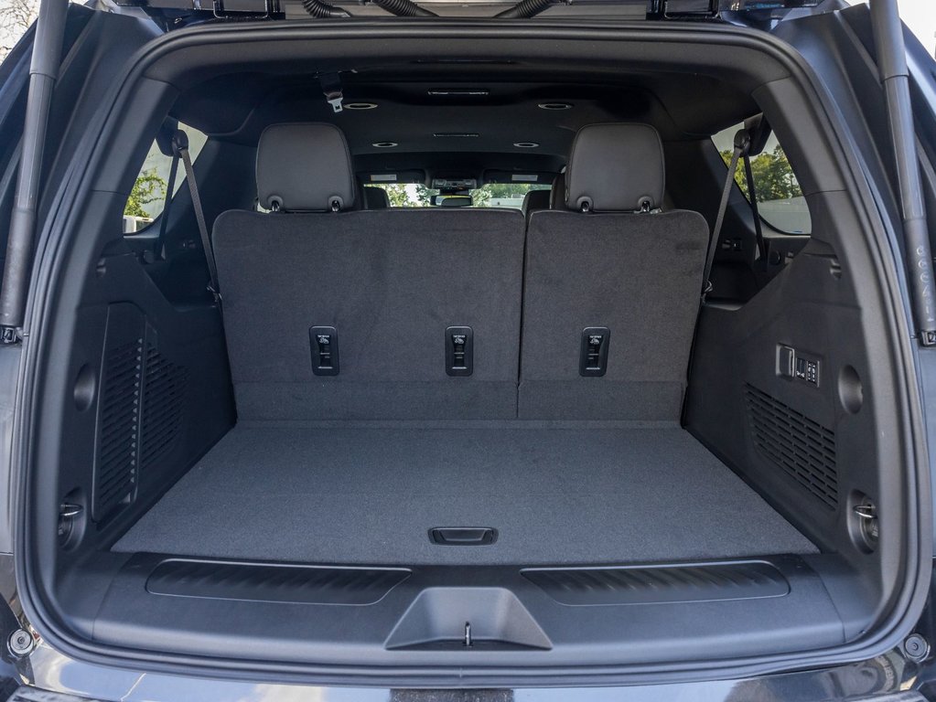 2024 Chevrolet Suburban in St-Jérôme, Quebec - 35 - w1024h768px