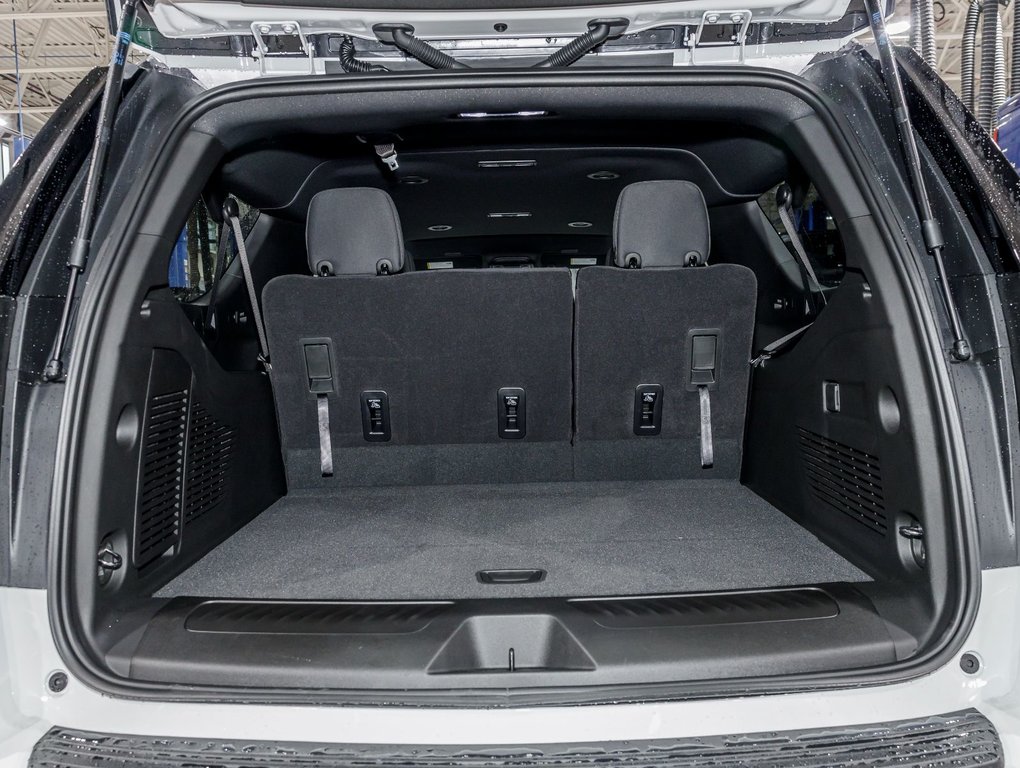 Chevrolet Suburban  2025 à St-Jérôme, Québec - 31 - w1024h768px
