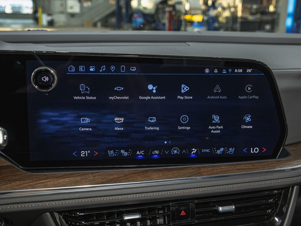 2025 Chevrolet Suburban in St-Jérôme, Quebec - 19 - w1024h768px