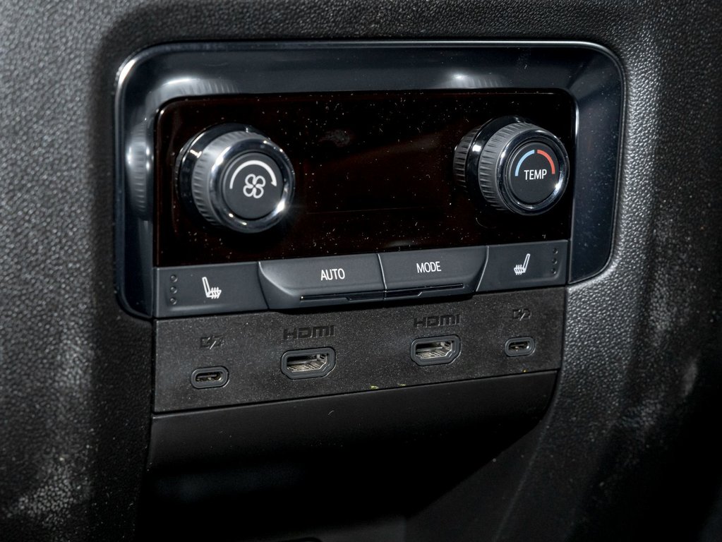 2026 Chevrolet Suburban in St-Jérôme, Quebec - 34 - w1024h768px