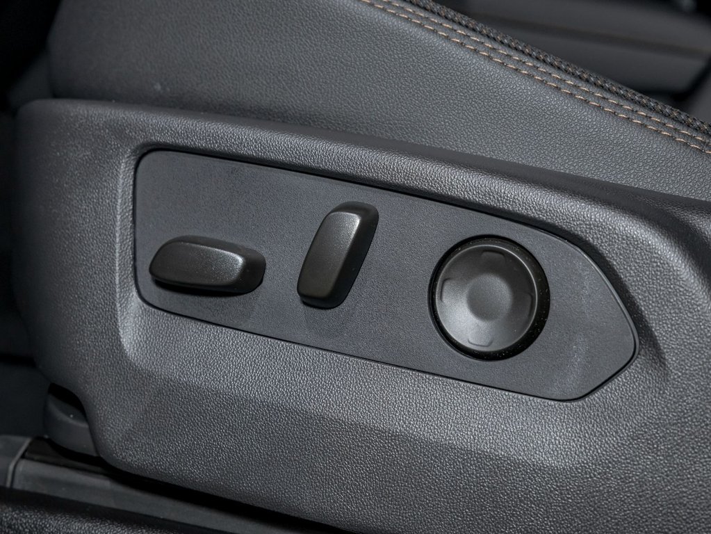 2026 Chevrolet Suburban in St-Jérôme, Quebec - 28 - w1024h768px