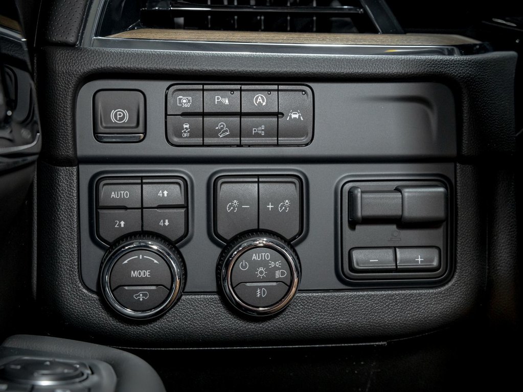 2026 Chevrolet Suburban in St-Jérôme, Quebec - 27 - w1024h768px