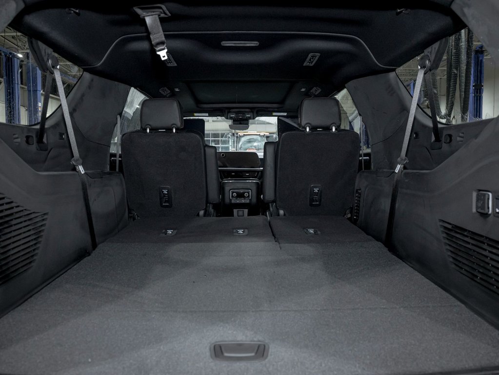 Chevrolet Suburban  2026 à St-Jérôme, Québec - 37 - w1024h768px