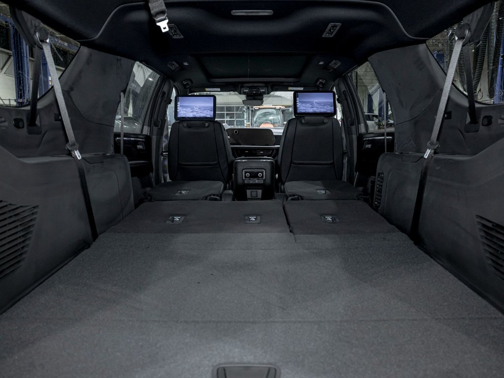 Chevrolet Suburban  2026 à St-Jérôme, Québec - 38 - w1024h768px