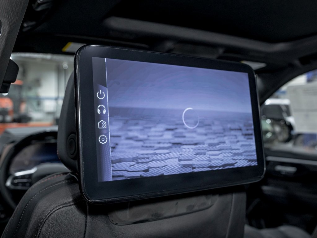 Chevrolet Suburban  2026 à St-Jérôme, Québec - 12 - w1024h768px