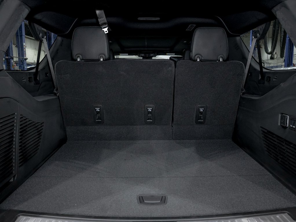 Chevrolet Suburban  2026 à St-Jérôme, Québec - 36 - w1024h768px