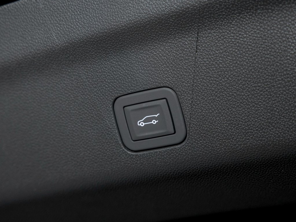 Chevrolet Suburban  2026 à St-Jérôme, Québec - 39 - w1024h768px