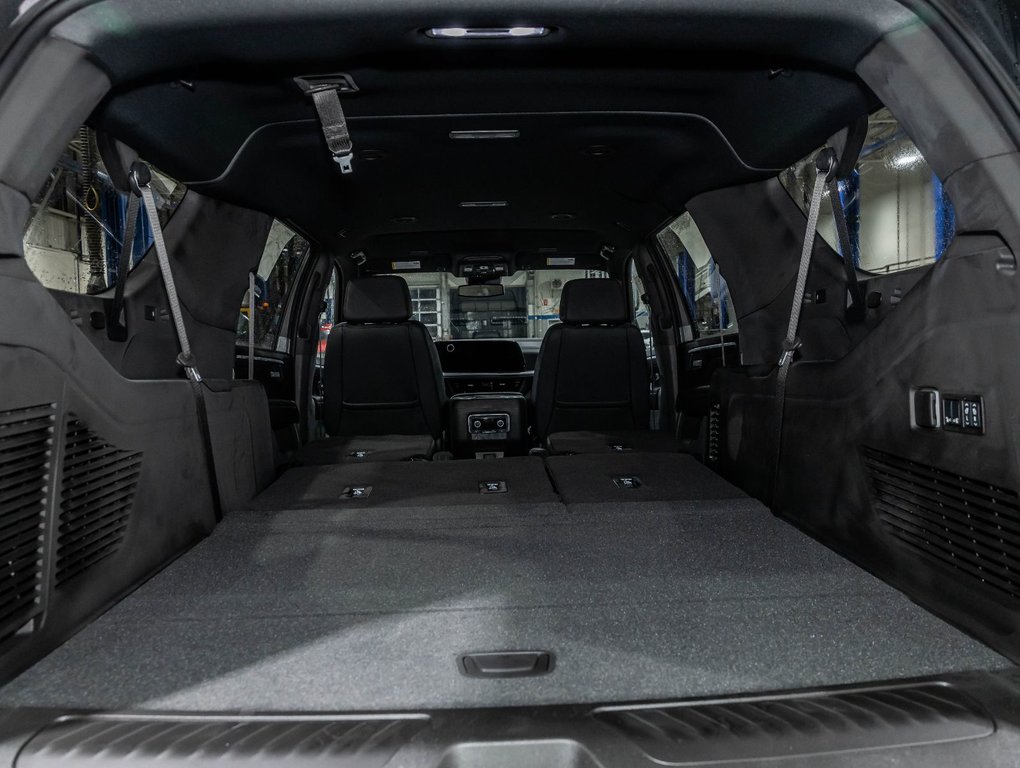 Chevrolet Suburban  2026 à St-Jérôme, Québec - 34 - w1024h768px