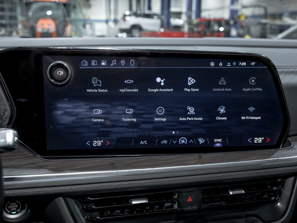 Chevrolet Suburban  2026 à St-Jérôme, Québec - 17 - w1024h768px