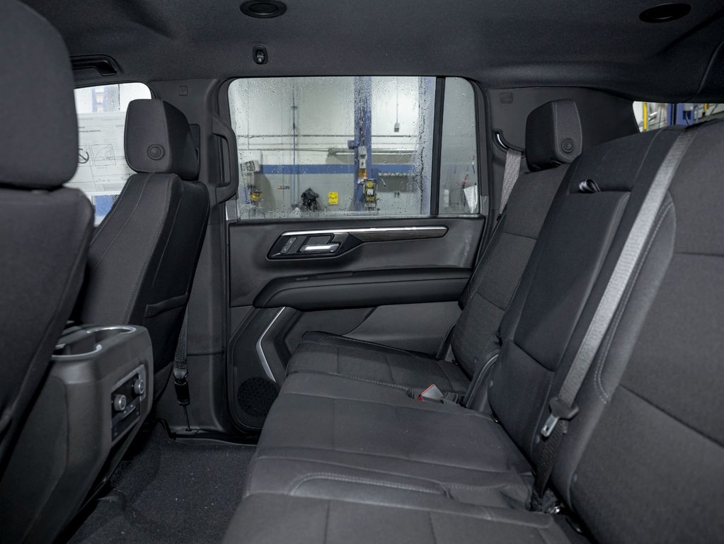 Chevrolet Suburban  2026 à St-Jérôme, Québec - 28 - w1024h768px