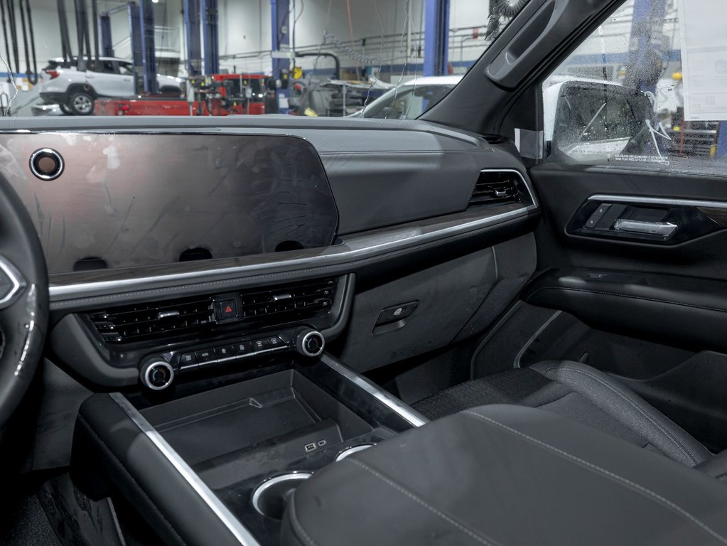 Chevrolet Suburban  2026 à St-Jérôme, Québec - 19 - w1024h768px