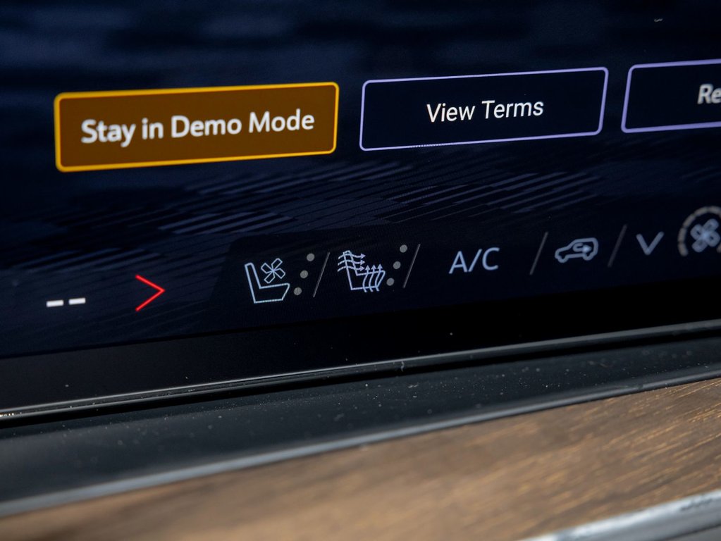 Chevrolet Suburban  2026 à St-Jérôme, Québec - 26 - w1024h768px