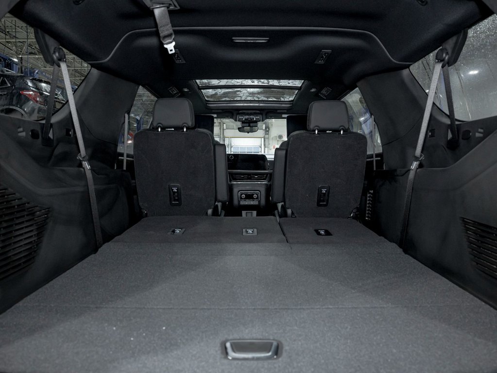 Chevrolet Suburban  2026 à St-Jérôme, Québec - 38 - w1024h768px