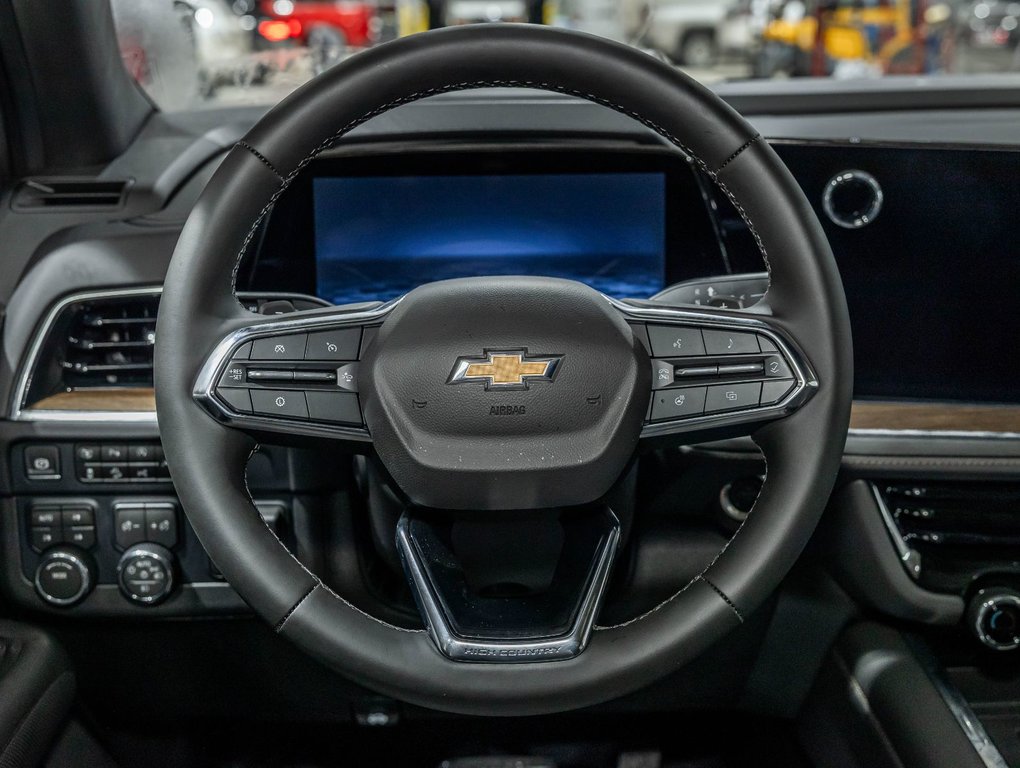 Chevrolet Suburban  2026 à St-Jérôme, Québec - 13 - w1024h768px