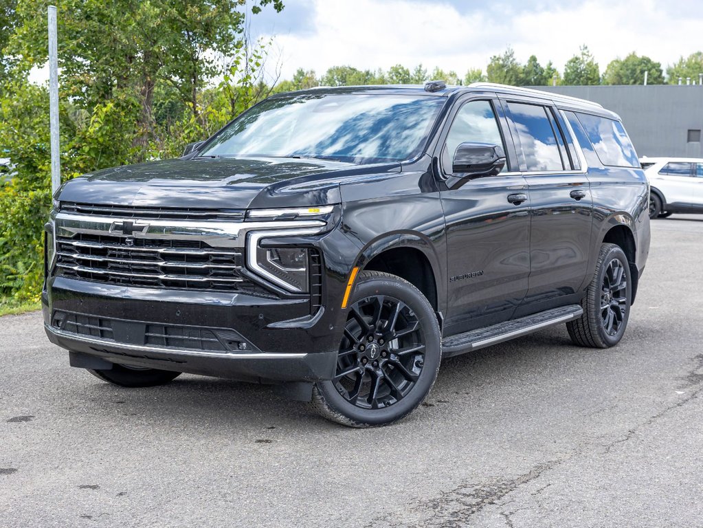 2026 Chevrolet Suburban in St-Jérôme, Quebec - 1 - w1024h768px