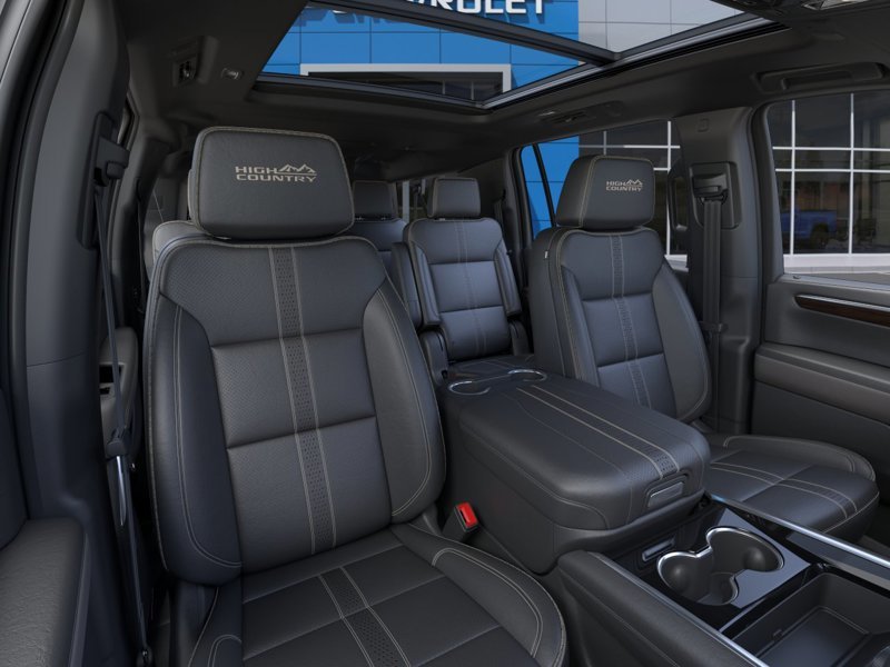 Chevrolet Suburban  2026 à St-Jérôme, Québec - 16 - w1024h768px