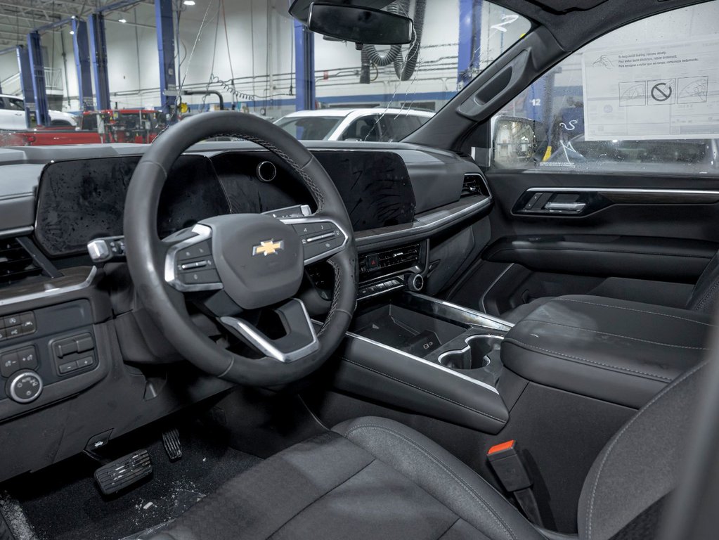 2026 Chevrolet Suburban in St-Jérôme, Quebec - 10 - w1024h768px