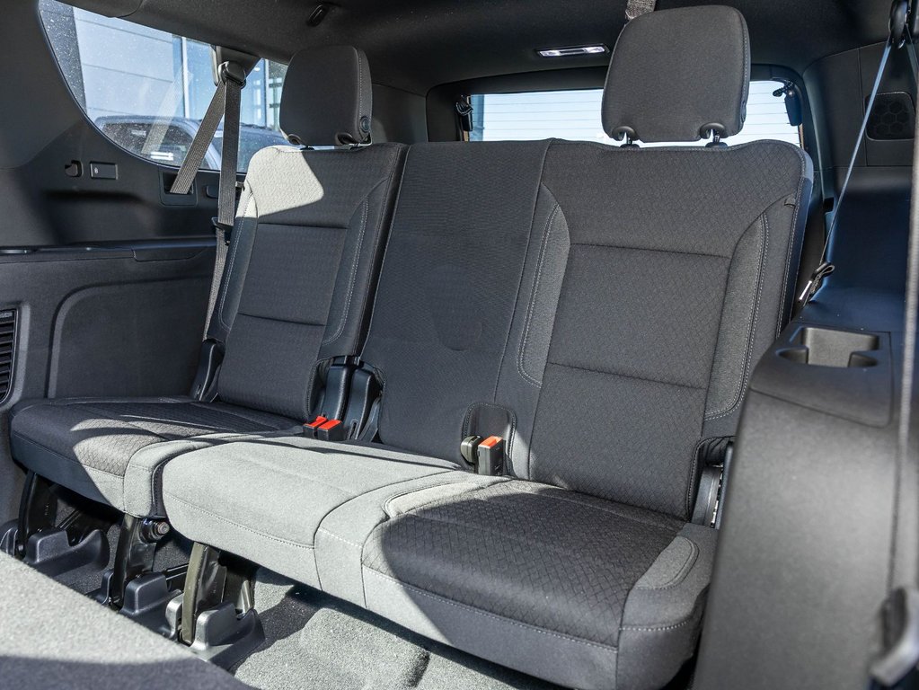 2026 Chevrolet Suburban in St-Jérôme, Quebec - 28 - w1024h768px