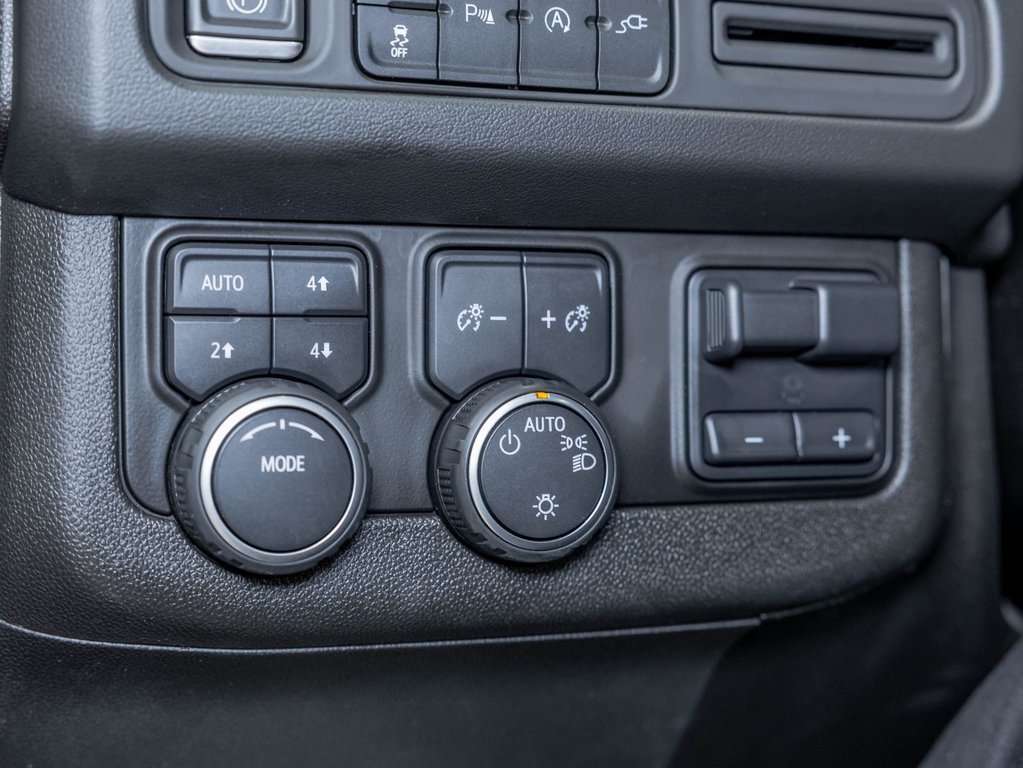 2021 Chevrolet Tahoe in St-Jérôme, Quebec - 23 - w1024h768px