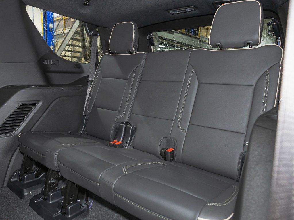Chevrolet Tahoe  2025 à St-Jérôme, Québec - 34 - w1024h768px