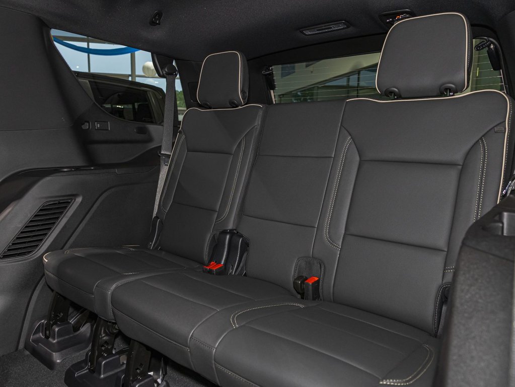 2025 Chevrolet Tahoe in St-Jérôme, Quebec - 31 - w1024h768px