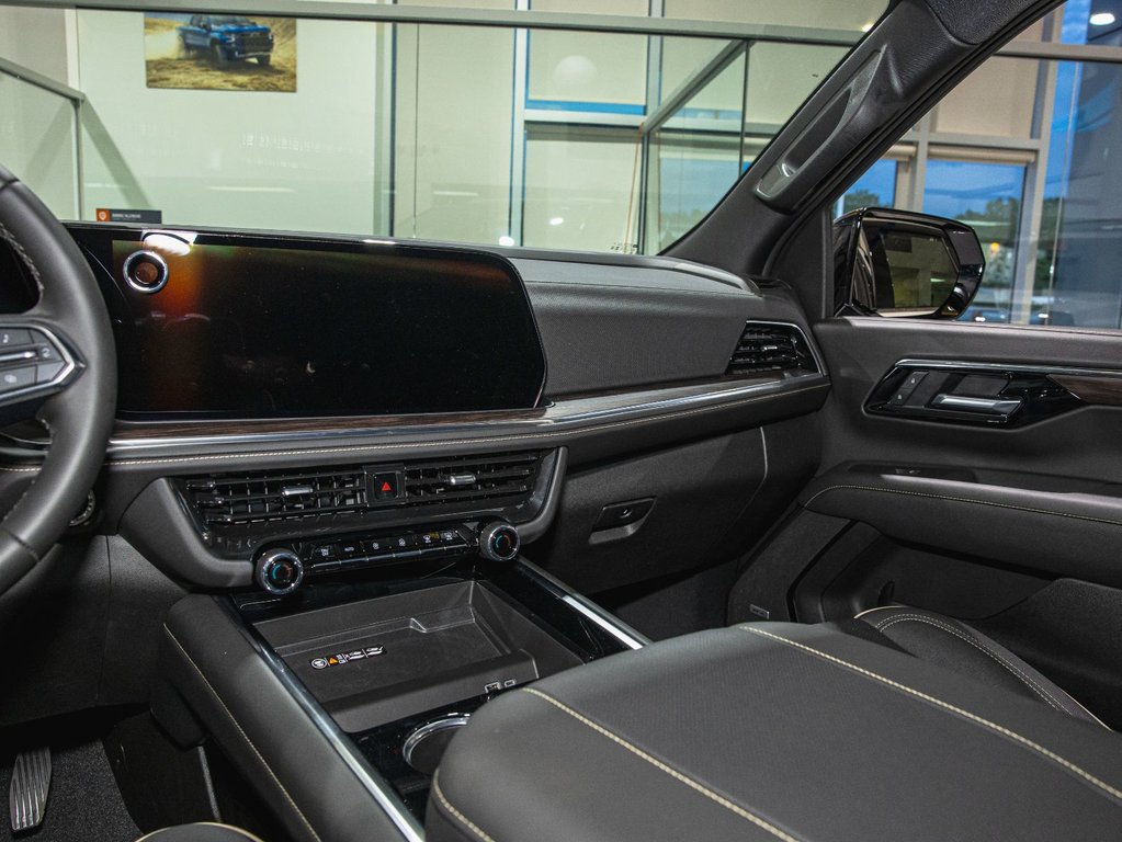 2025 Chevrolet Tahoe in St-Jérôme, Quebec - 19 - w1024h768px