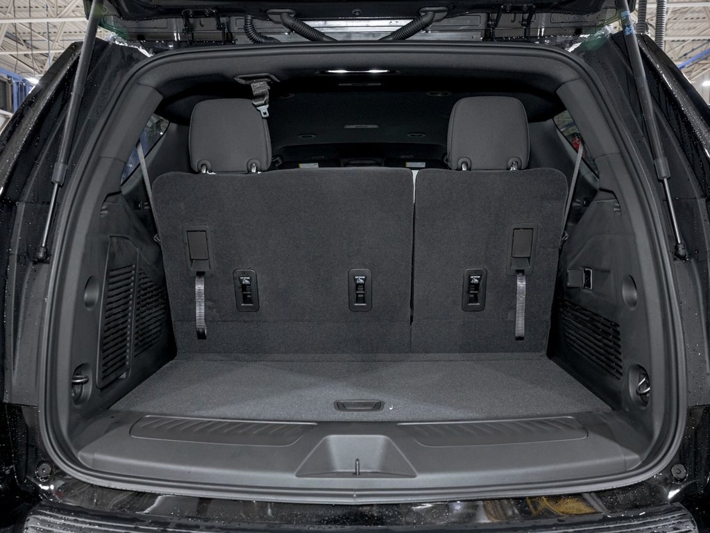 2026 Chevrolet Tahoe in St-Jérôme, Quebec - 31 - w1024h768px