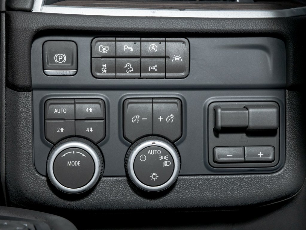 2026 Chevrolet Tahoe in St-Jérôme, Quebec - 23 - w1024h768px