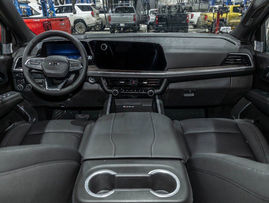 2026 Chevrolet Tahoe in St-Jérôme, Quebec - 4 - w1024h768px