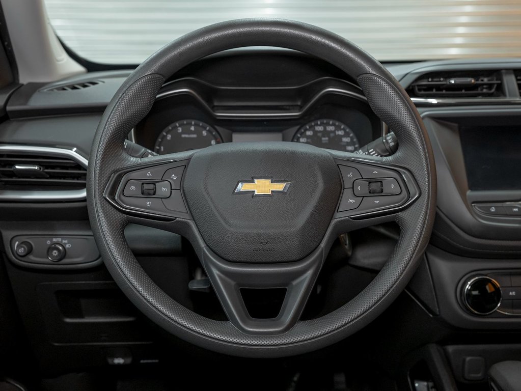Chevrolet Trailblazer  2022 à St-Jérôme, Québec - 12 - w1024h768px