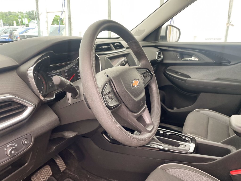 Chevrolet Trailblazer  2022 à St-Jérôme, Québec - 3 - w1024h768px