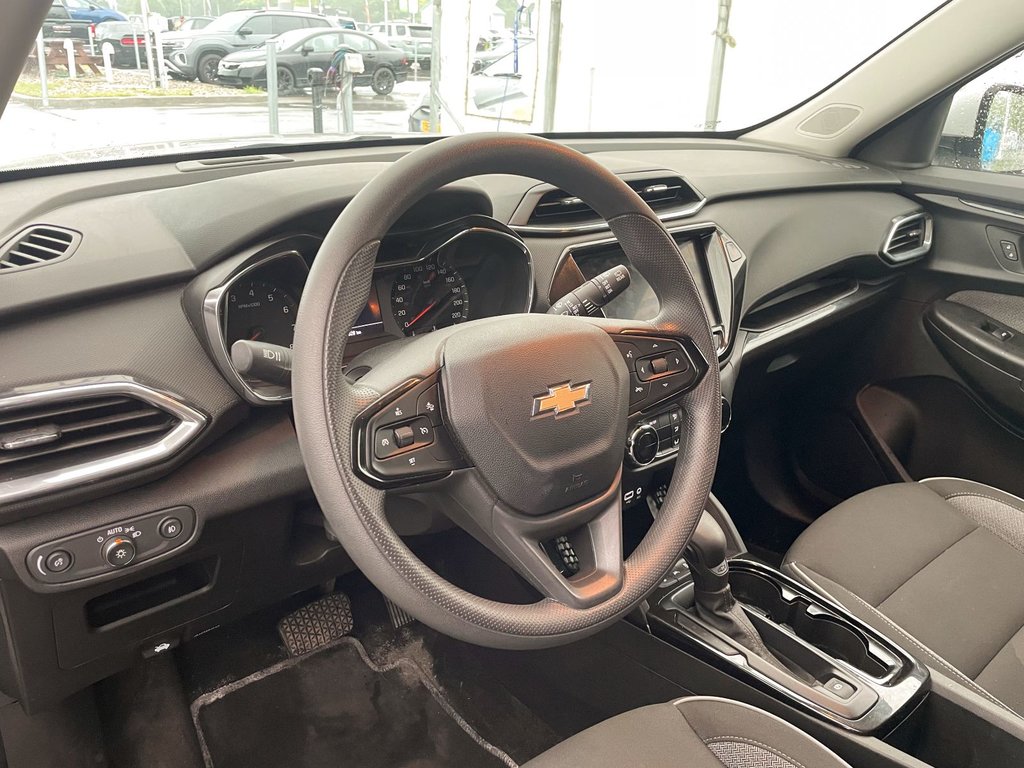 Chevrolet Trailblazer  2023 à St-Jérôme, Québec - 3 - w1024h768px